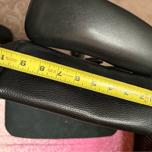 Elegant Black Leather Crossbody Bag - Picture 10 of 15